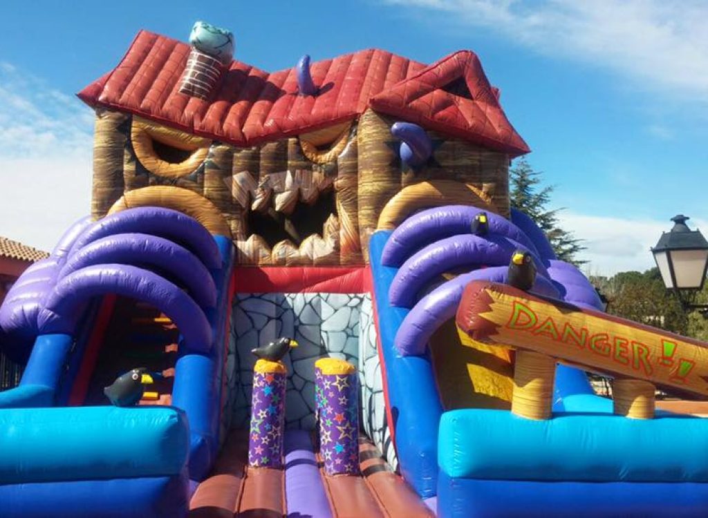 Hinchable-Mansion-encantada-Super-Grande-4