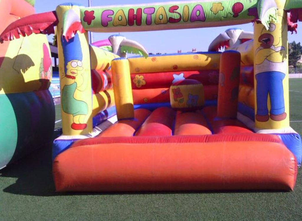 Hinchable-Simpson-Mediano1