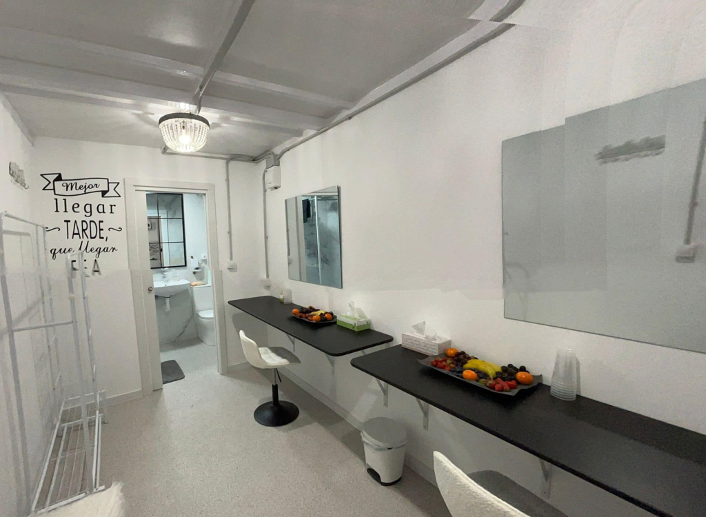 Camerino lujo negro